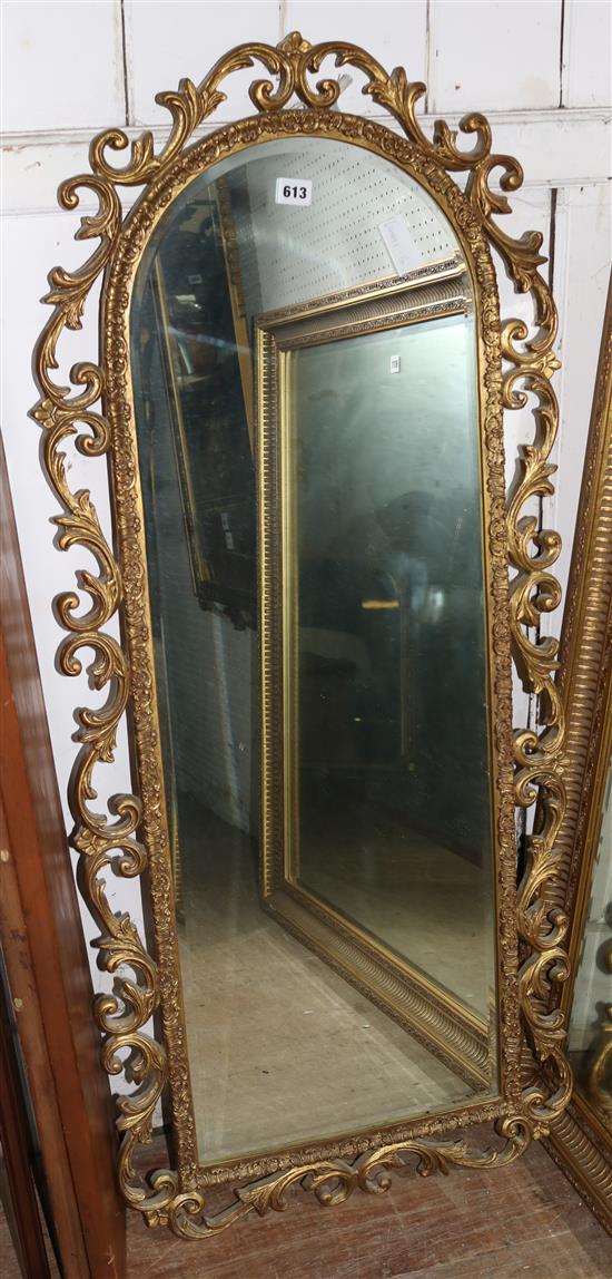Gilt frame wall mirror